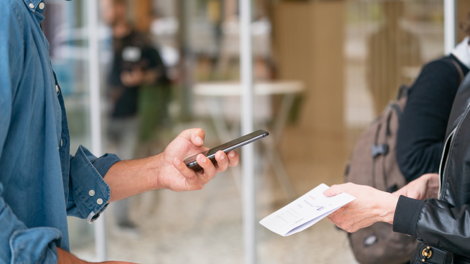 QR Code Product Authentication: How Brands Stop Fakes